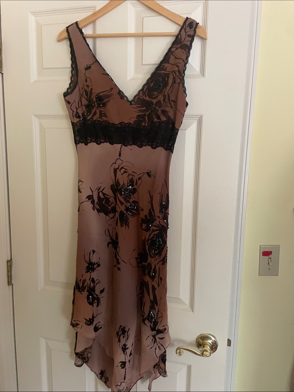 Adrianna Papell 💯 silk dress with Black Floral Lace and sequins